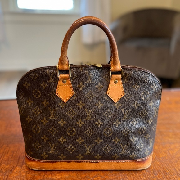 Louis Vuitton Alma PM - Picture 3 of 12